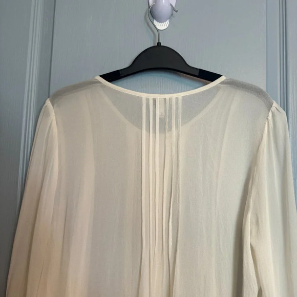 Joie 100% Silk Blouse Sz Medium Cream Chiffon Pintuck Pleated Sheer Gauze Crepe - Picture 9 of 15